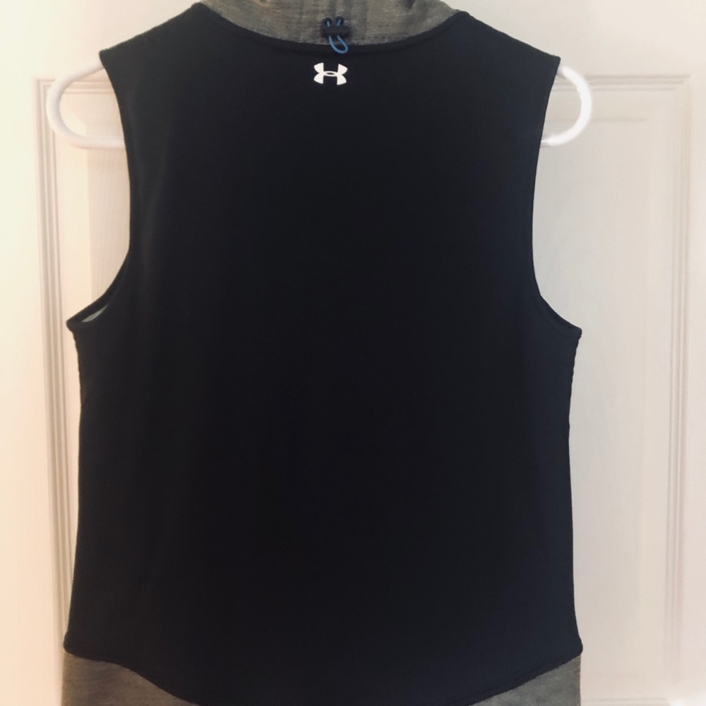 UNDER ARMOUR PULLOVER VEST